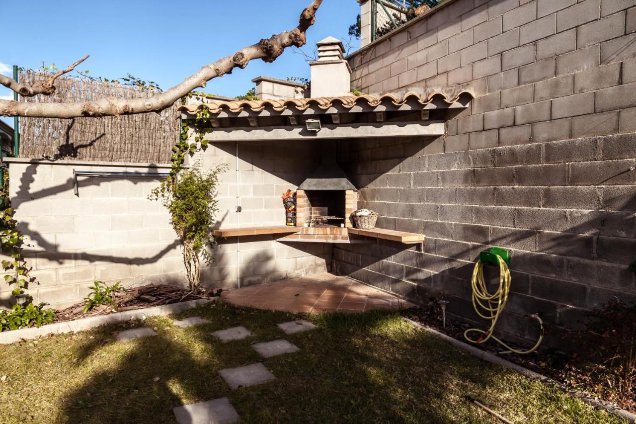 Casa Con Jardin-Wifi Free Villa L' Escala Luaran gambar